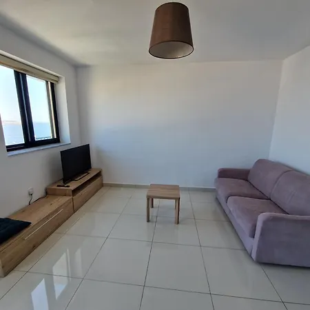 Sea View In Sea Breeze Court Appartement *