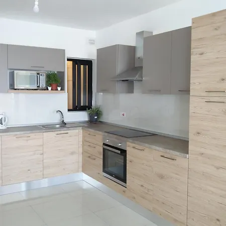 Sea View In Sea Breeze Court Is-Sellum